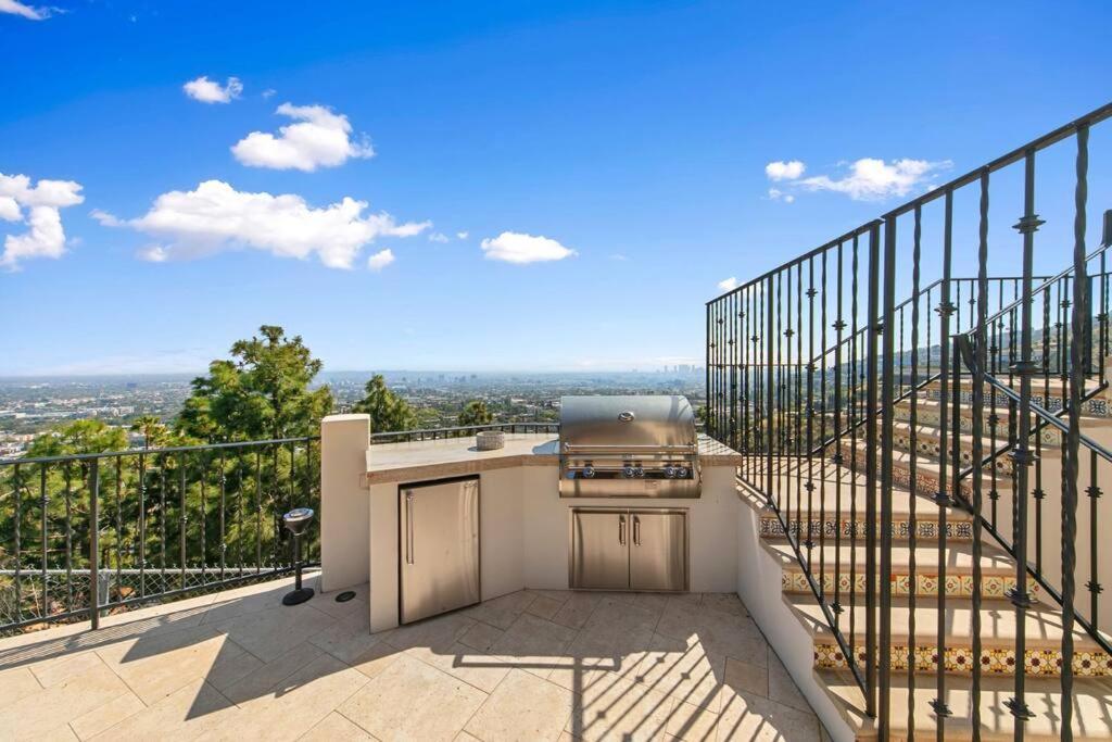 Hollywood Hills Luxury Spanish Estate With Pool & Views Villa