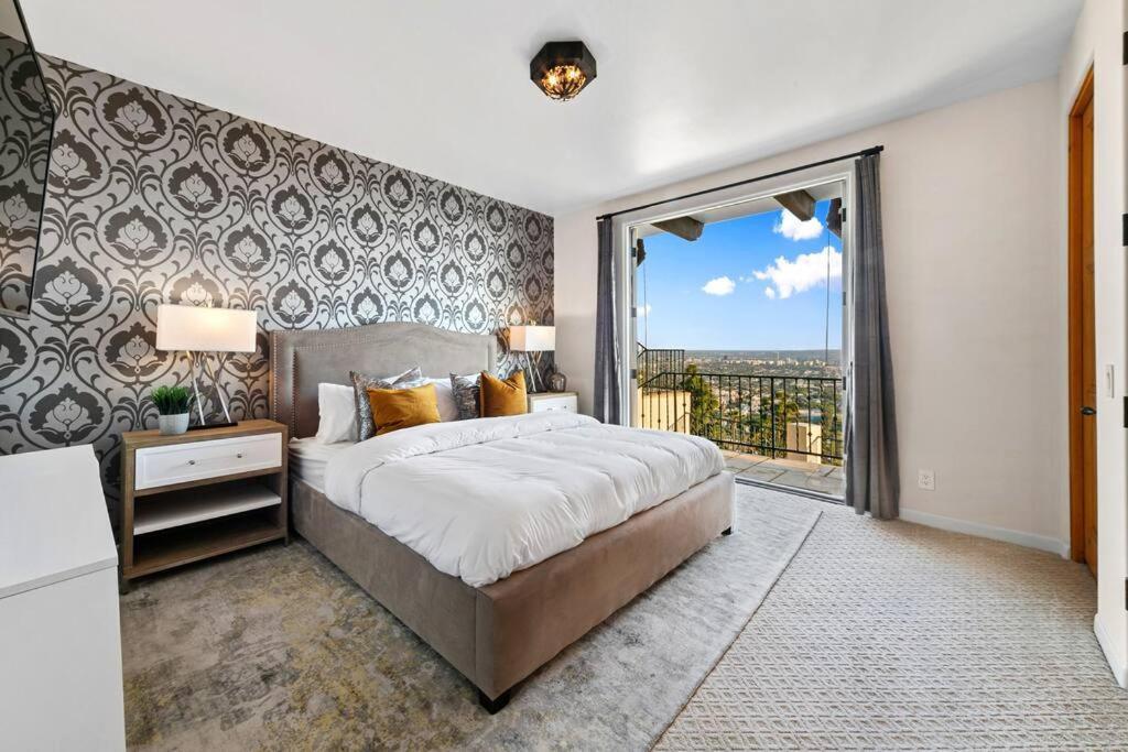 Hollywood Hills Luxury Spanish Estate With Pool & Views Villa Los Ángeles