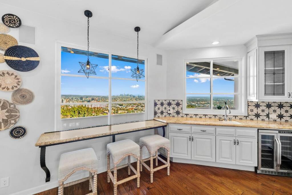 Hollywood Hills Luxury Spanish Estate With Pool & Views Los Ángeles